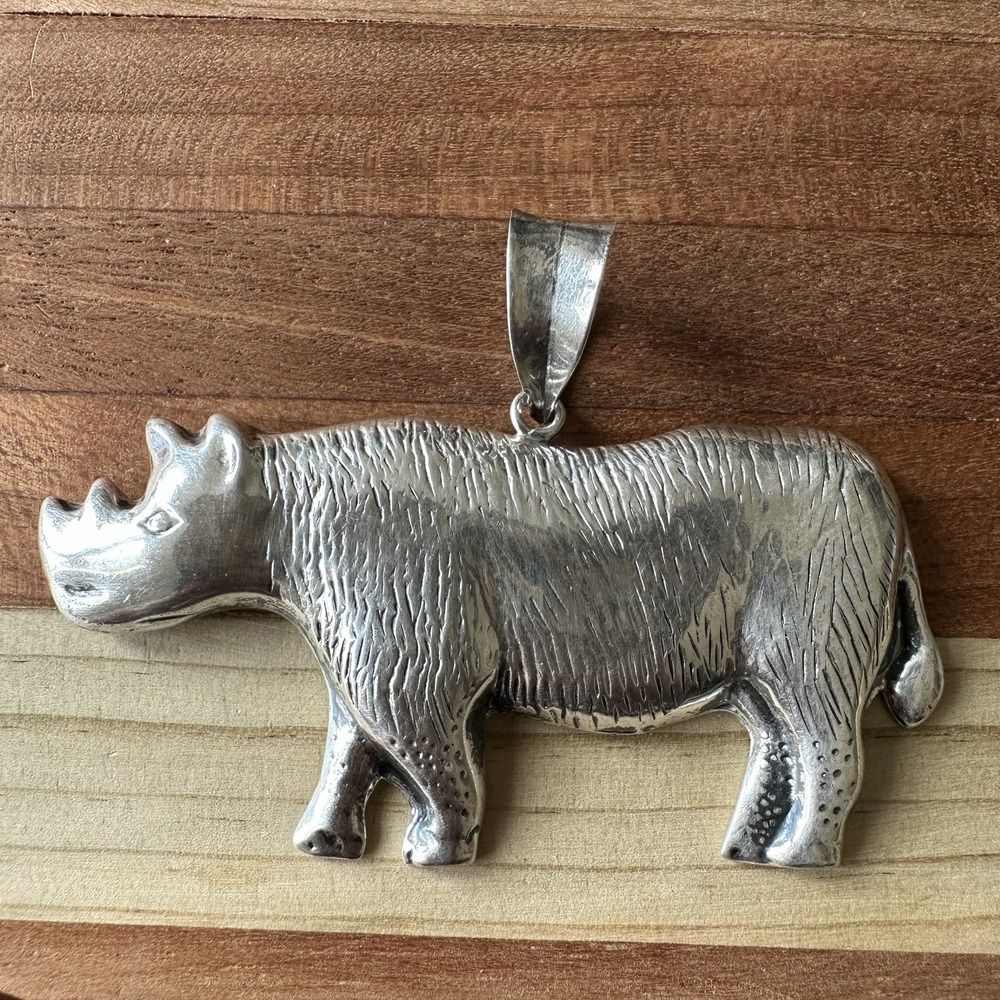 Vintage Pendant 2.4 Inch Rhinoceros Textured Puffy Safari 925‎ Sterling 13.4g